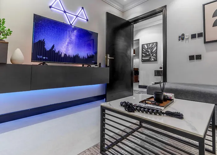استديو انيق في حي الملقا Luxury Studio